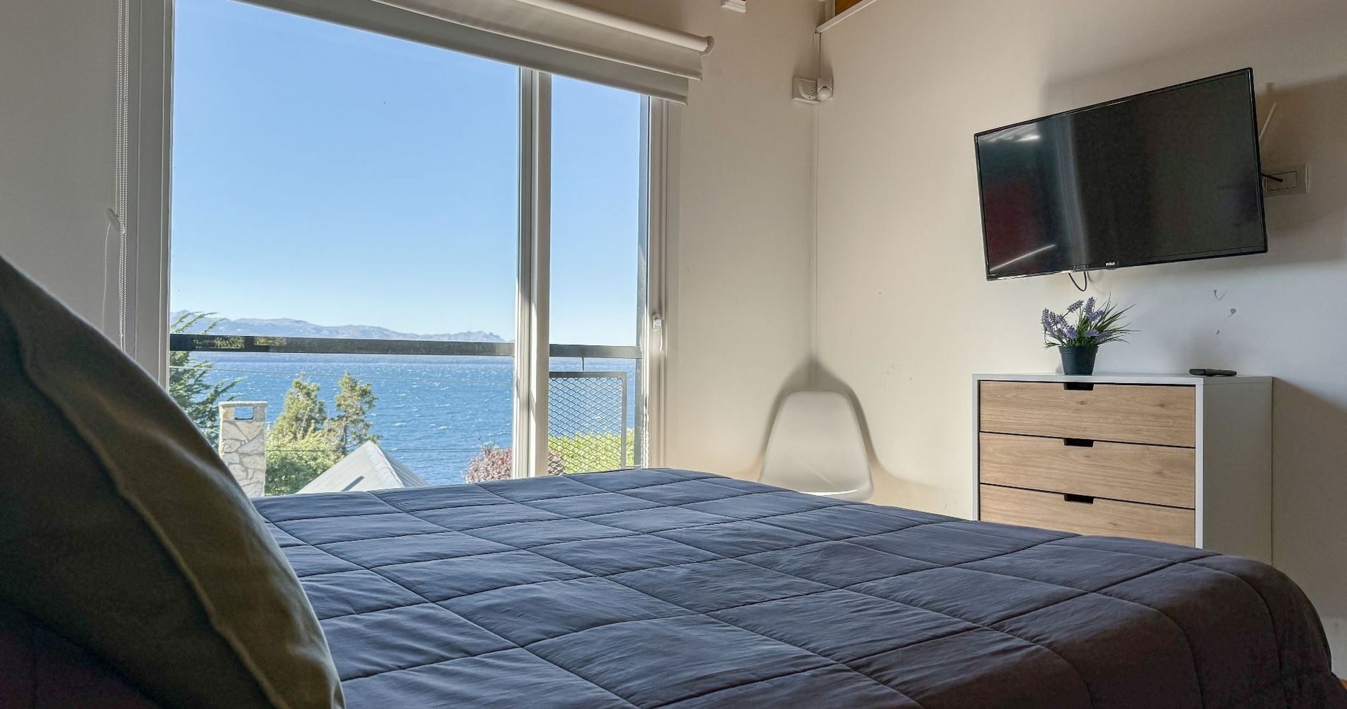 Wake up to a lake view